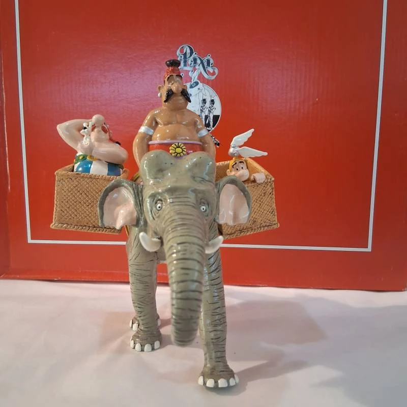 ASTERIX, OBELIX ET POURQUOIPAH SUR L'ELEPHANT - Astérix