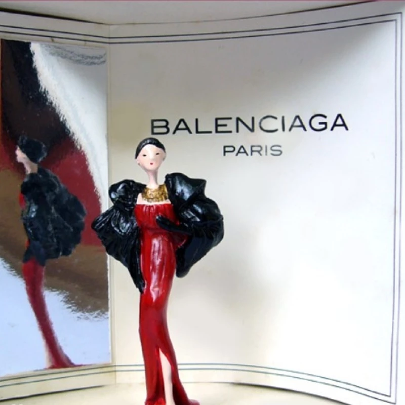 BALENCIAGA 1961- MODE - Les Civils Mode & Haute-Couture