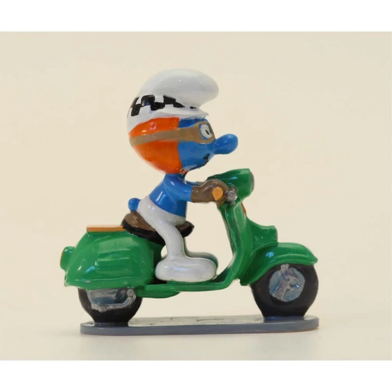 LE SCHTROUMPF A SCOOTER VERT - Les Schtroumpfs Code de la Route