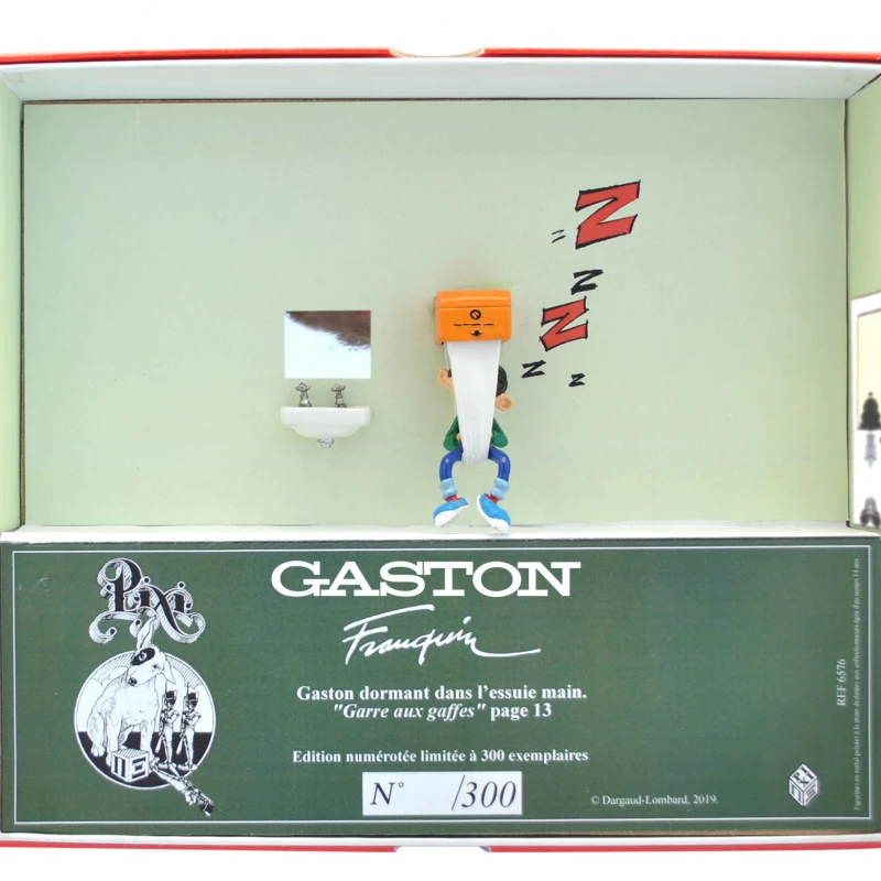 GASTON DORMANT DANS L’ESSUIE MAINS - Gaston Les Inventions I
